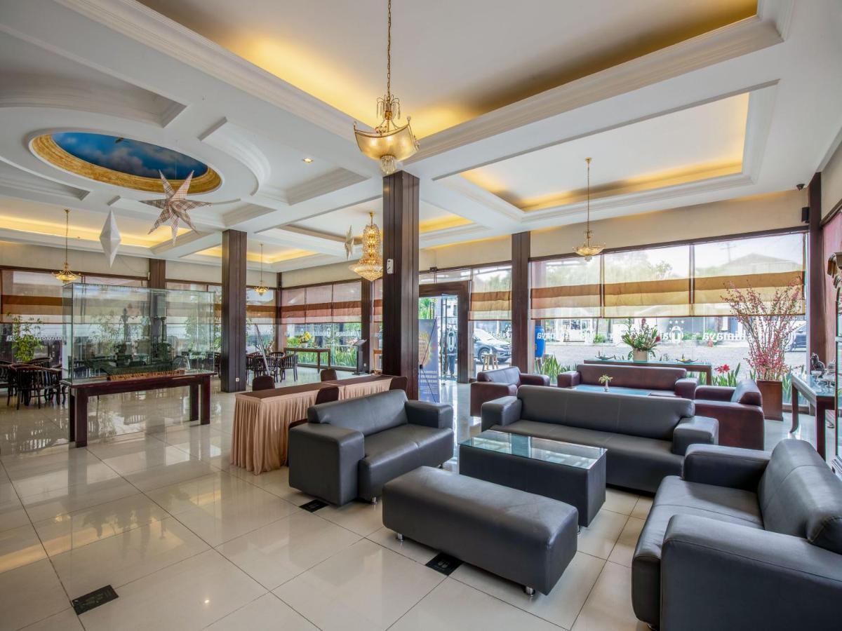 Takashimaya Hotel & Convention Lembang Buitenkant foto
