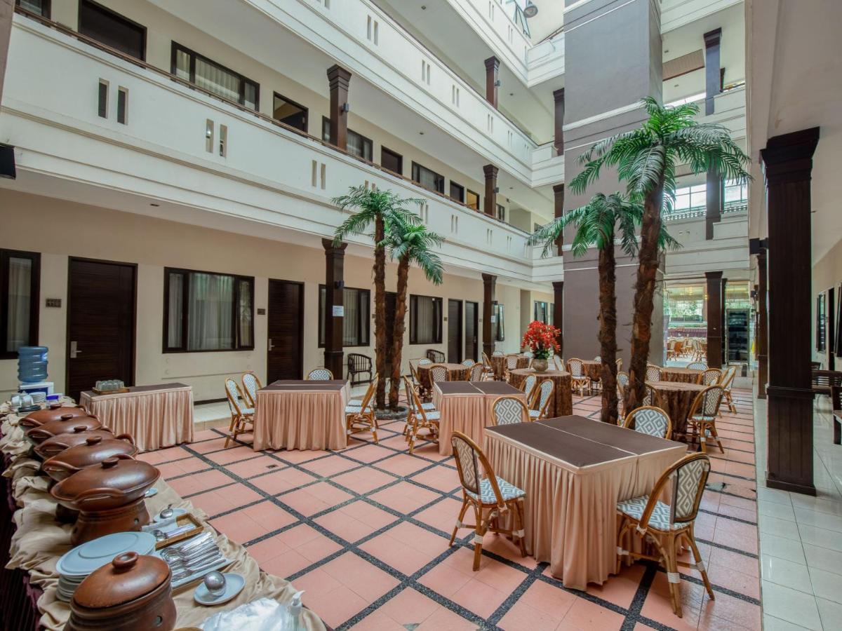 Takashimaya Hotel & Convention Lembang Buitenkant foto