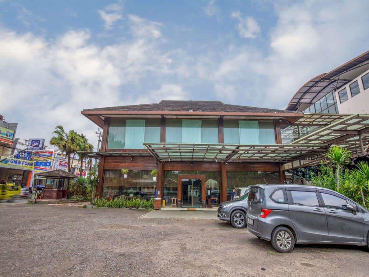 Takashimaya Hotel & Convention Lembang Buitenkant foto