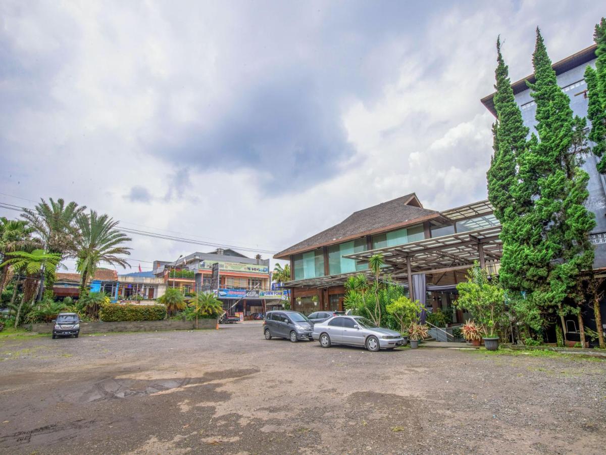 Takashimaya Hotel & Convention Lembang Buitenkant foto