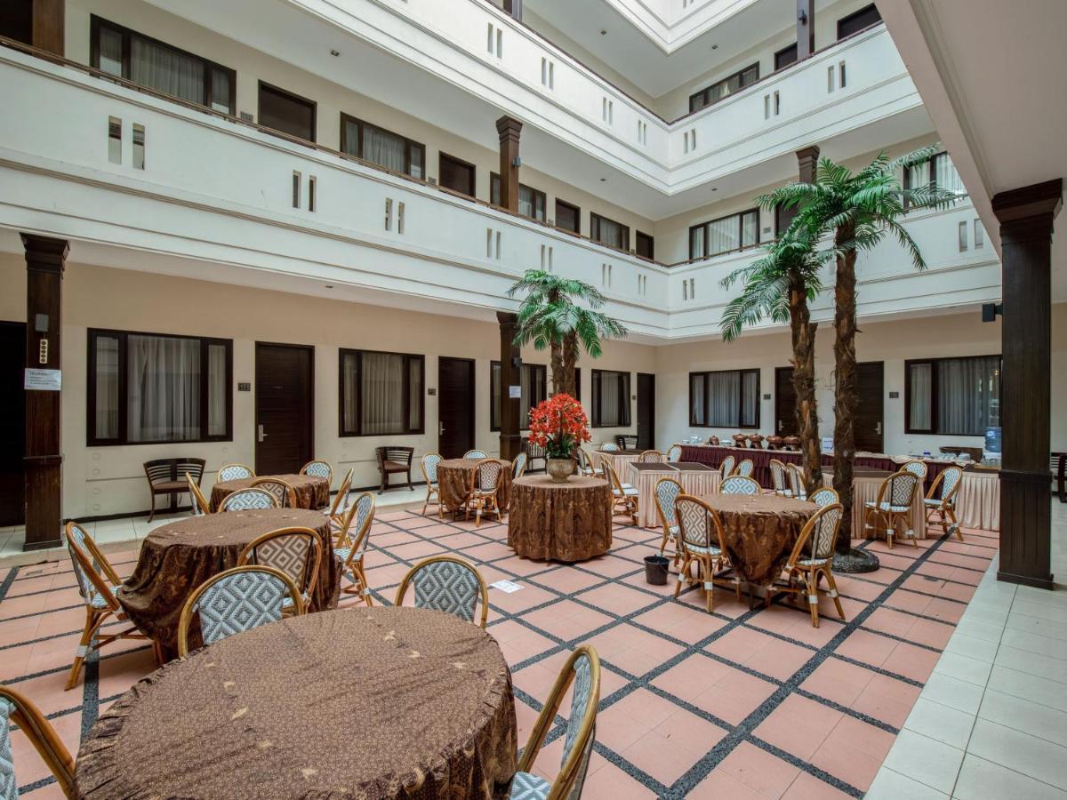 Takashimaya Hotel & Convention Lembang Buitenkant foto