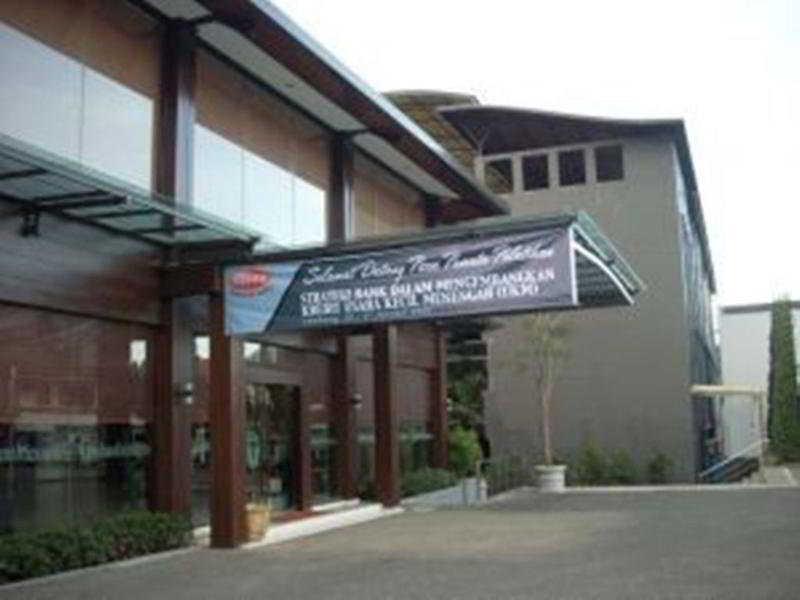 Takashimaya Hotel & Convention Lembang Buitenkant foto